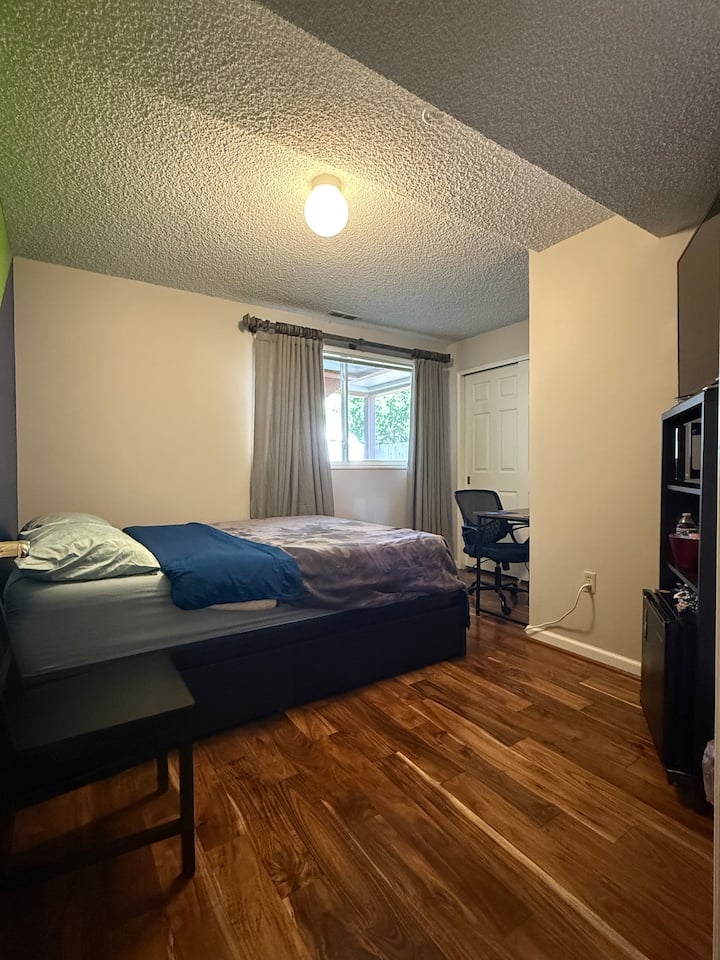 The Nook - Your Private Hideaway Centrally Located - Redmond, WA