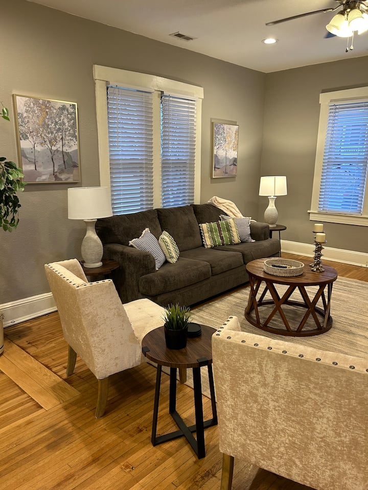 Centrally Located And Newly Renovated Cottage - Danville, VA