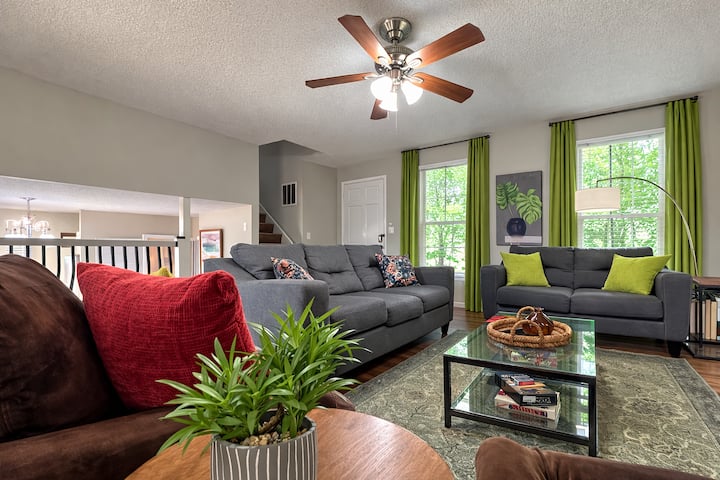 King Bed| 2 Living-rooms| Patio| Bbq Grill - Duluth, GA