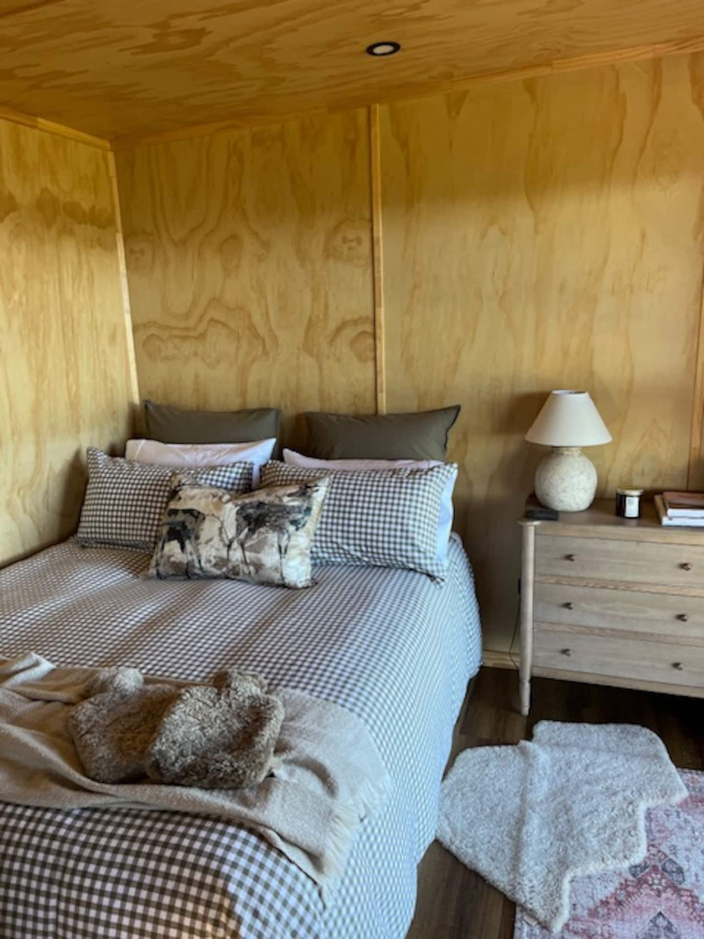 Hilltop Hut 5