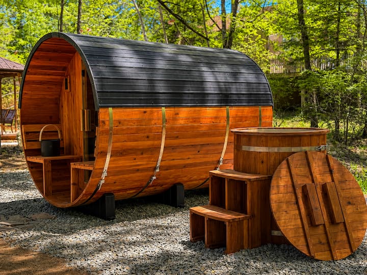 Hot Tub  Sauna  Cold Plunge | Sleeps 12 - Pocono Mountains, PA