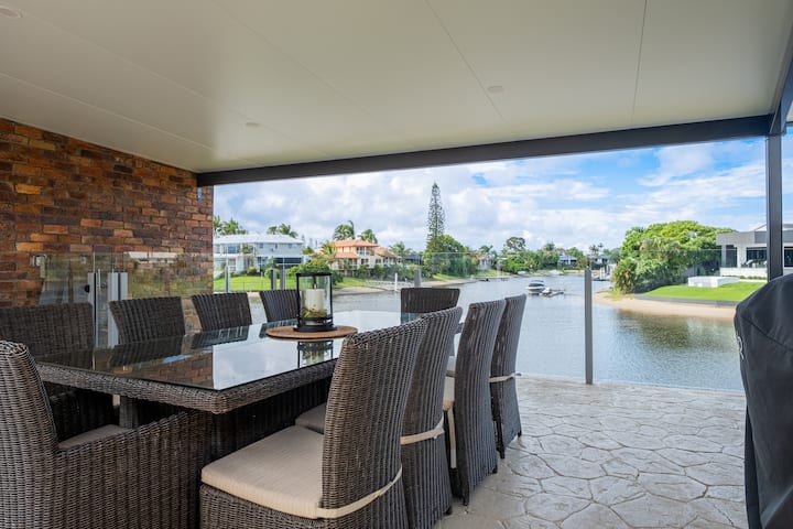 Your Waterfont Escape - Gold Coast