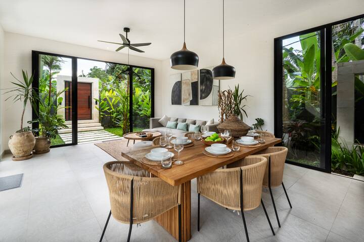 Nelly Ubud Villa: Stylish 3BR + Infinity Pool