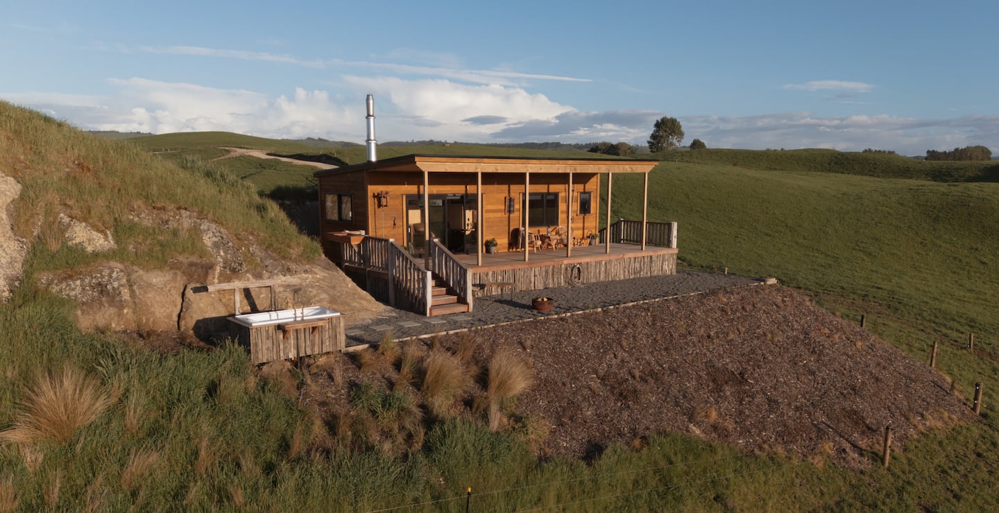 Sunsets, Outdoor Bath, Mountain Views, Fire Pit 1