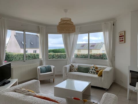 Top Airbnb: Bright house near the water in Plougastel Daoulas