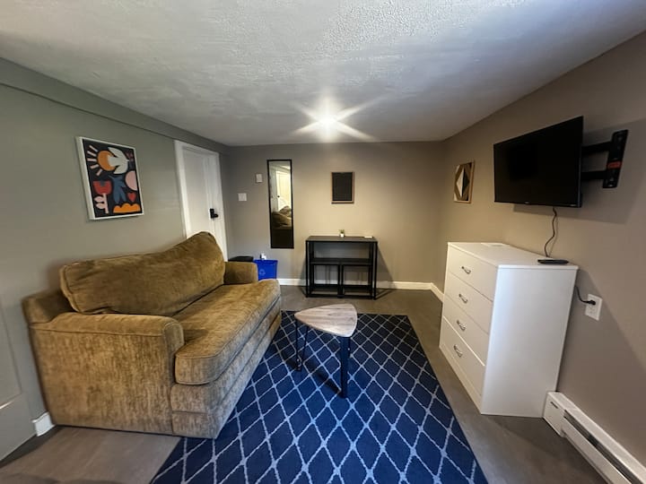 Private Bedroom + Living Space - Victoria