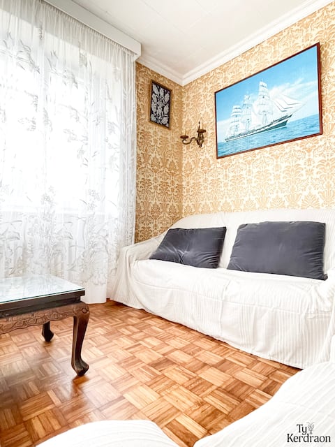 Top performing Airbnb: Bright house 350 m from the sea in Plobannalec Lesconil
