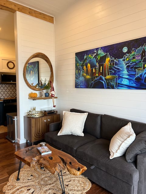 Top performing Airbnb: Captain's Quarters - Oceanfront/ Private Beach in Avalon Peninsula