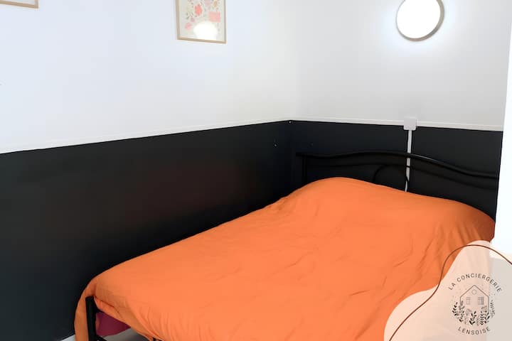 HABITACIÓN PARA 2 PERSONAS
CAMA DOBLE 140X190