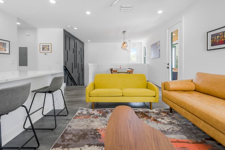 Casa Quiteña | 6br Retreat In Historic Ybor - Tampa, FL