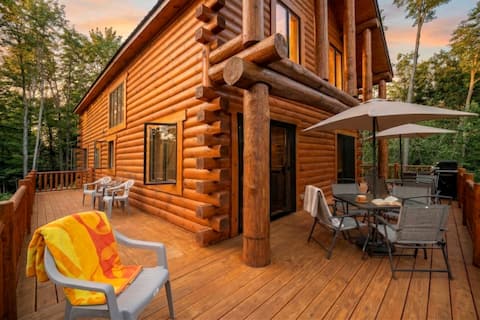 Secluded Log Cabin w/Sauna, Near Skiing & Golf
