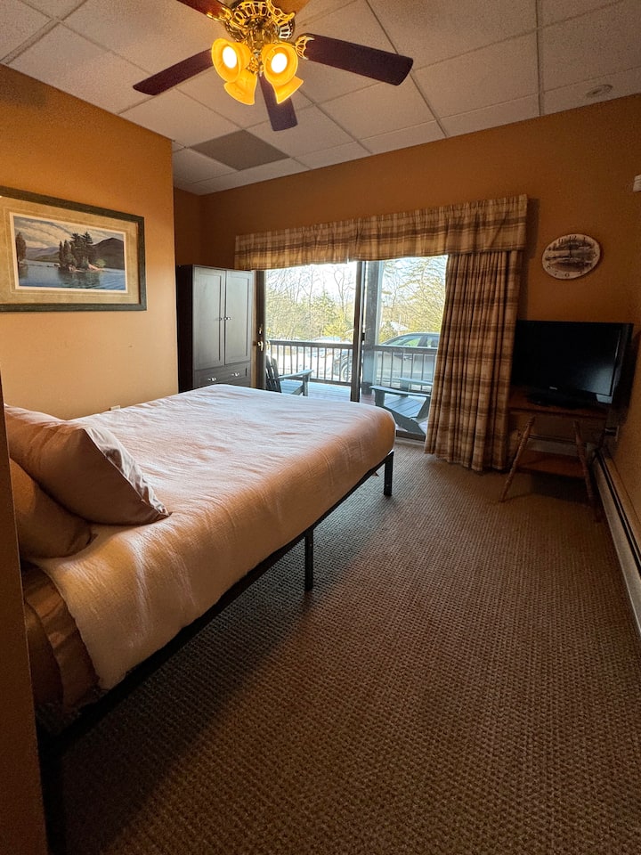 Habitación Schroon Lake en el primer piso - Cama tamaño queen, sin baño adjunto 