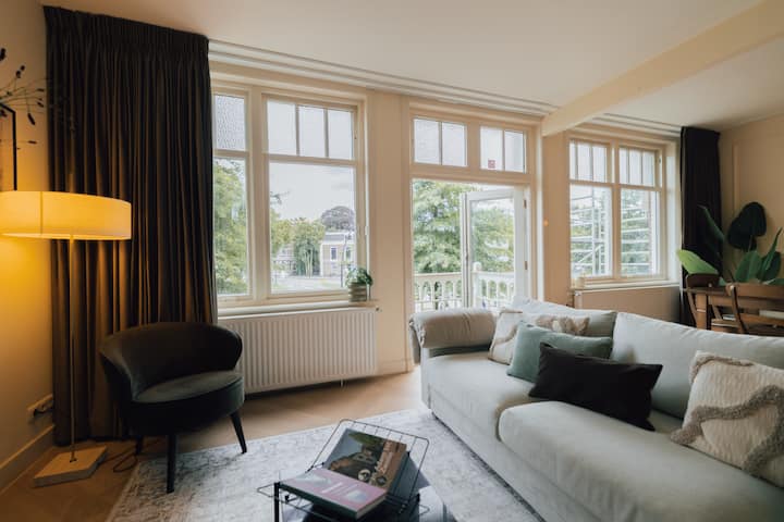 Huys A/d Kade: Luxe 4- 8 Persoons Stadsappartement - Zwolle