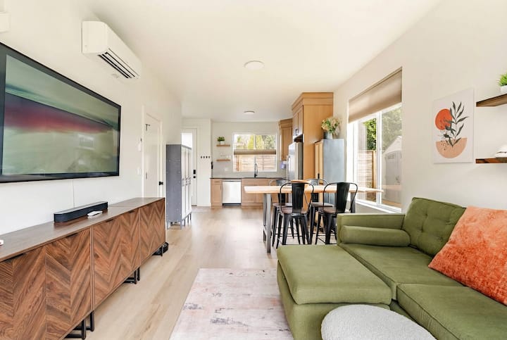 Central 2br | Yard + Walkable | 30+ Day Friendly - Portland, OR