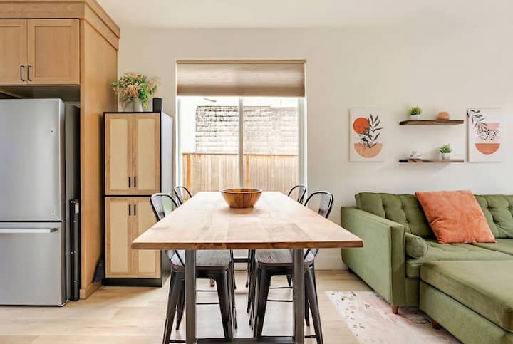 Central 2br | Yard + Walkable | 30+ Day Friendly - Portland, OR
