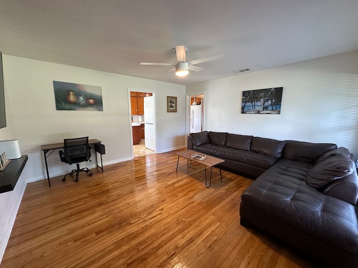 Sleeps 6: Pet & Family Friendly! - Bedford, TX