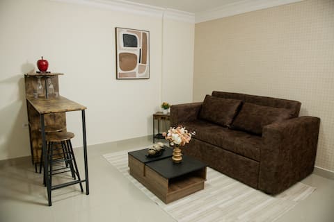 Top performing Airbnb: Modern, cozy, independent studio apartment in Norte Centro Histórico