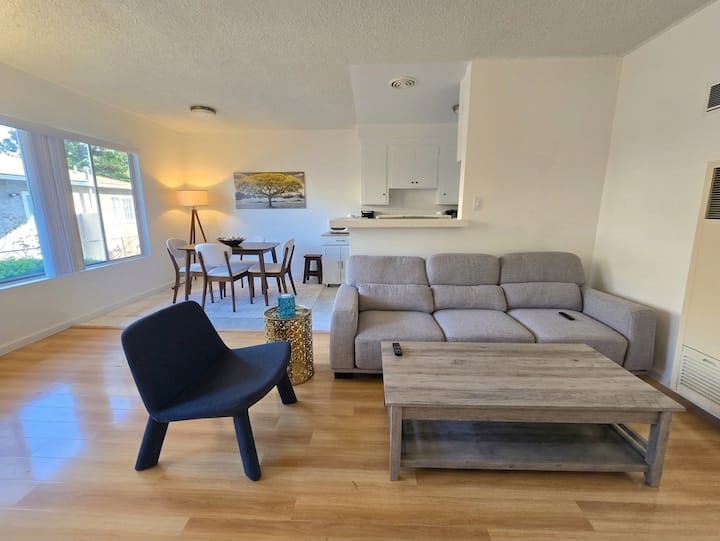 Retro 1 Bedroom (Wi-fi | Ac | Heater | Parking ) - Santa Monica, CA