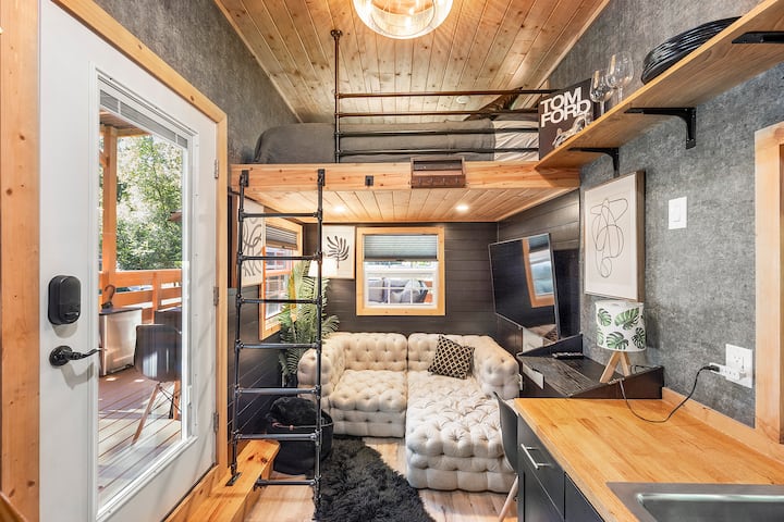 Luxury Tiny Loft W/ Hot Tub, Bbq & Fire Pit - Atlanta, GA
