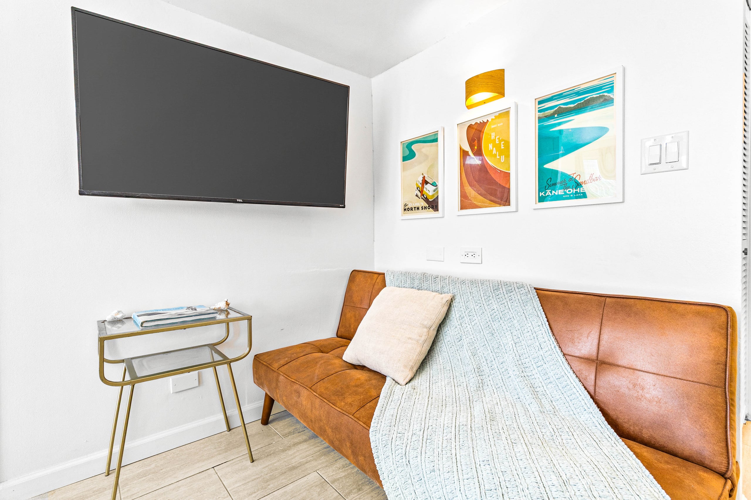 Bright Corner Studio with 2 Private Lanais on 11FL - Image 8