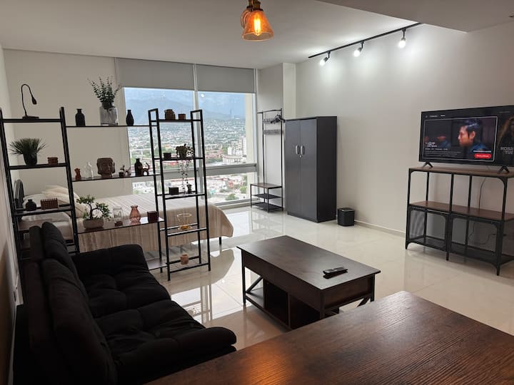 Apartment With Pool On Paseo Santa Lucia - Monterrey