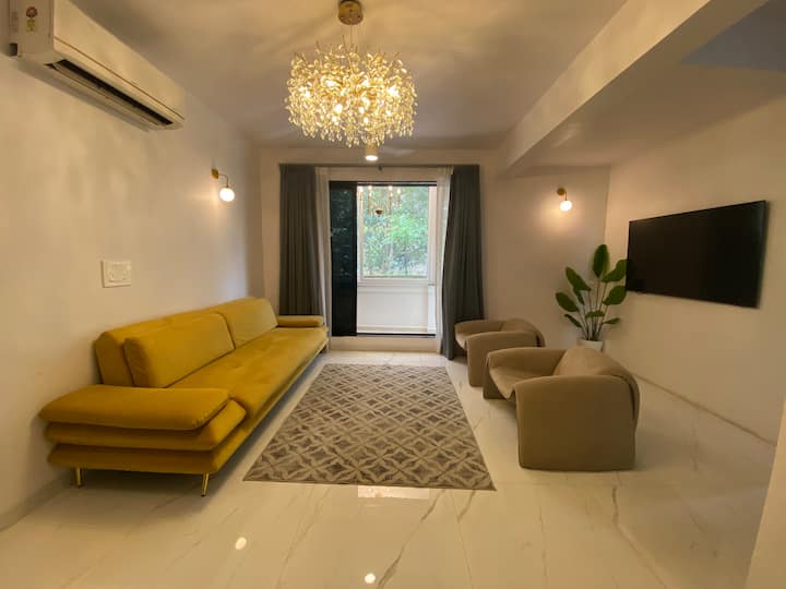 Living room image 8
