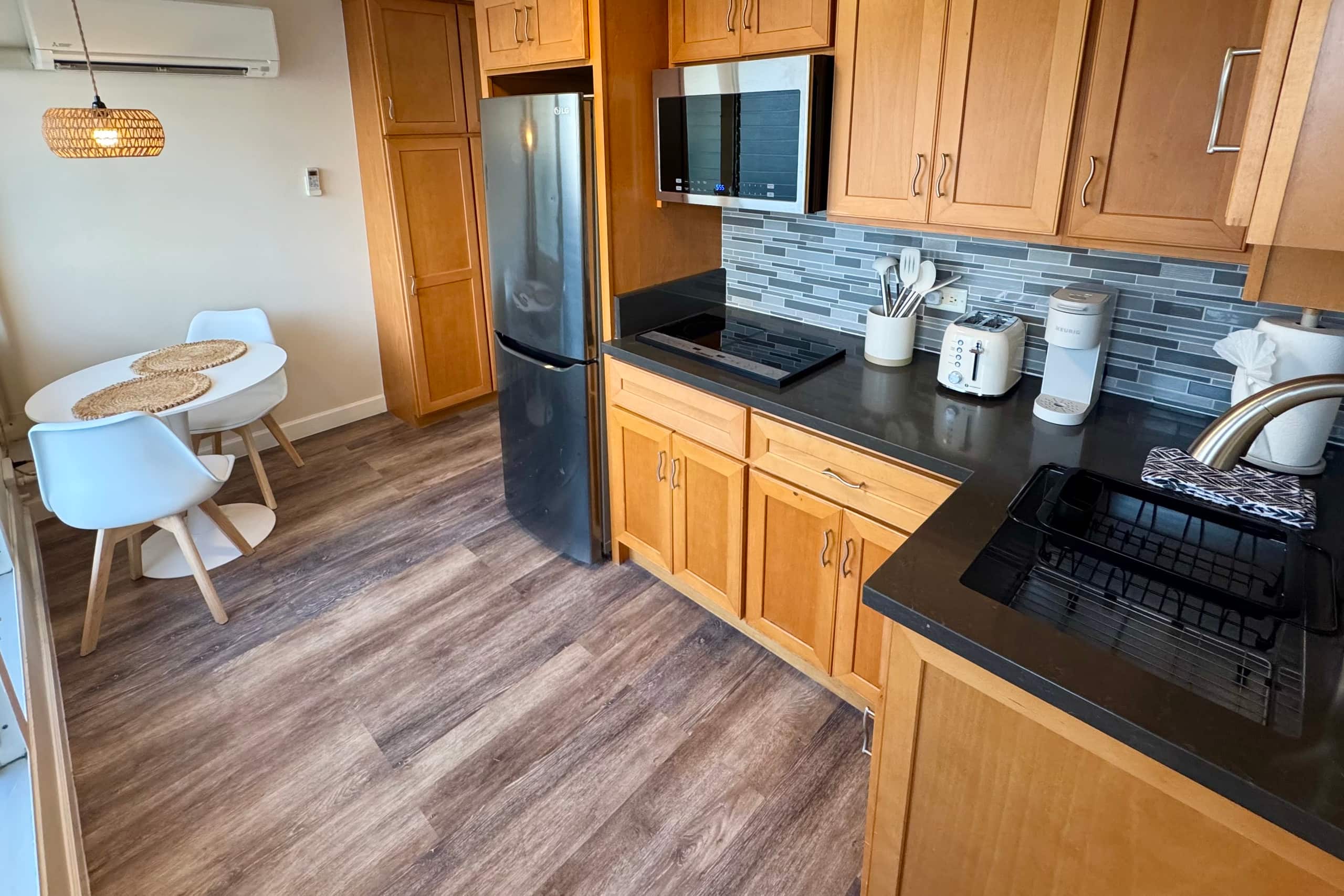 Condo in Honolulu · ★5.0 · 1 bedroom · 1 bed · 1 private bath - Image 6
