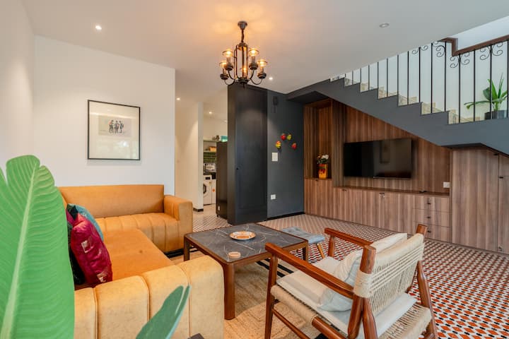 Living room image 7