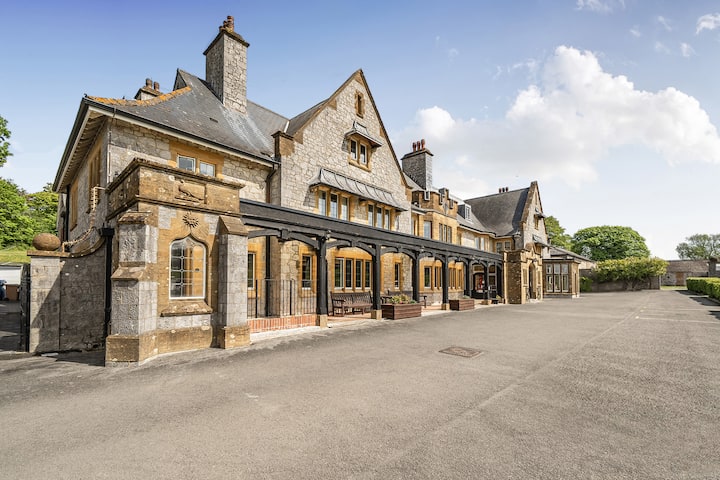 Harcombe House Rooms - First Floor Double - Teignmouth