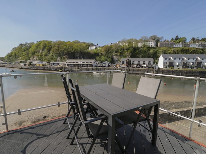 Seafarer's Haven - Harlech