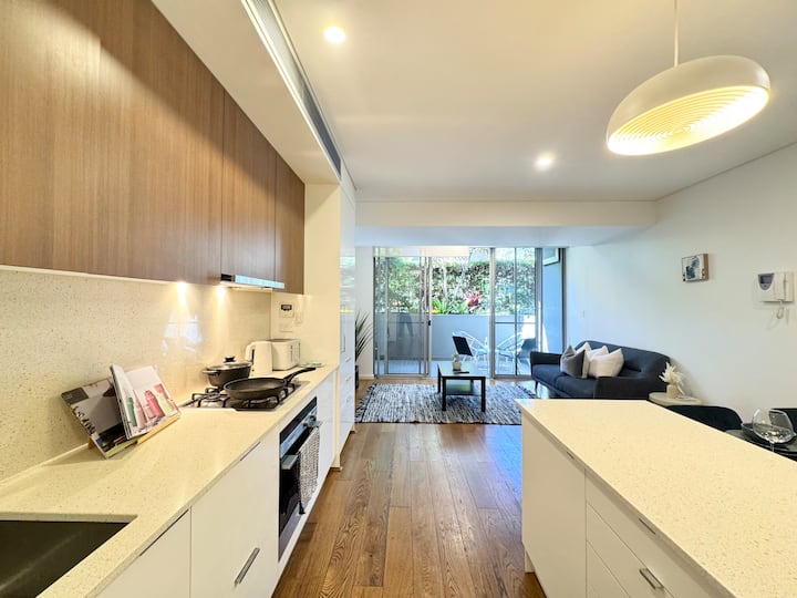 Courtyard Oasis In The Heart Of Camperdown - Sydney