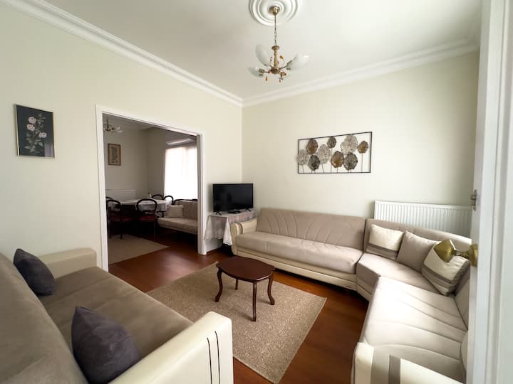 Central 2br House With Garden & Private Entrance - Istanbul