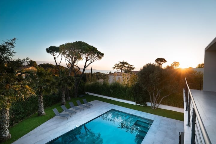 Villa Saint Aygulf - Vue Mer Avec Piscine Privée - Fréjus