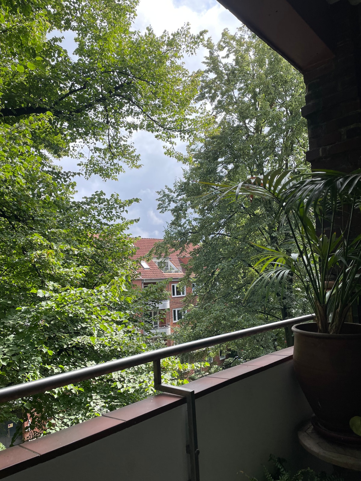 Green and in the center of Hamburg!