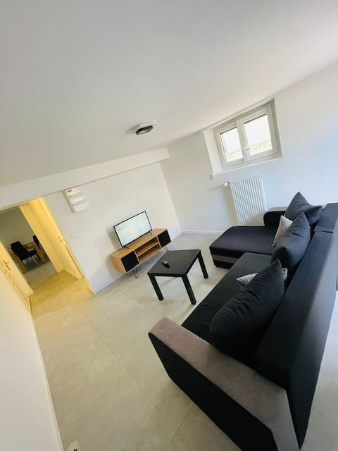Successful Airbnb property: Refurbished accommodation, in the heart of Dijon in La Maladière