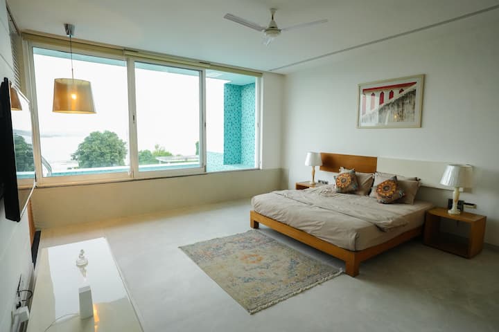 Bedroom 1 image 1