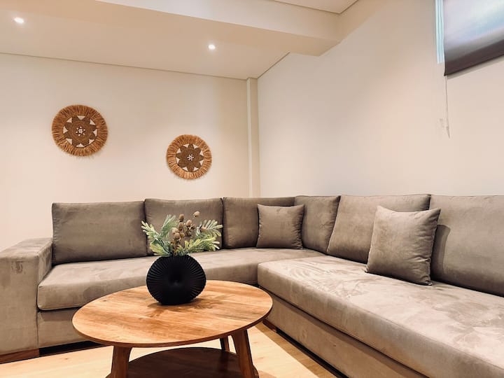 Cantouni Villa, Luxury Retreat With Pool & Jacuzzi - 札金索斯