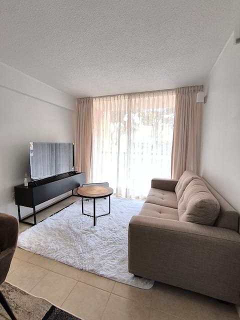 Popular Airbnb listing: "Charming urban retreat minutes from downtown" in La Serena