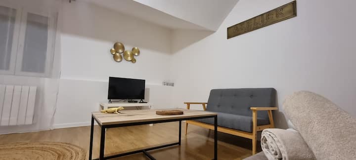Emy Centre-ville T3 Rénové Cocon Cosy Parking 50m2 - Lonny