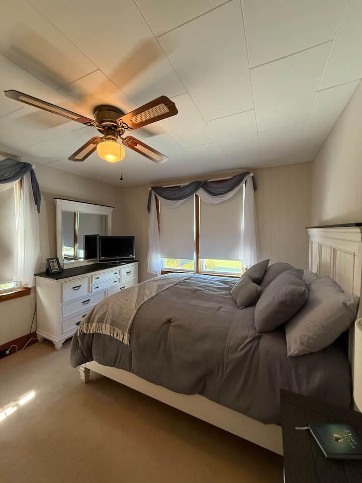 საძინებელი 1