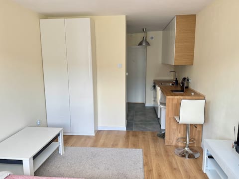 Popular Airbnb listing: ① Warsaw Studio City Center ① in Warszawa