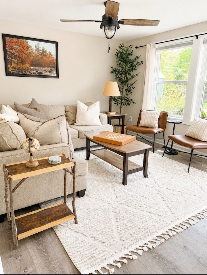 Cozy Lake George Retreat- 2 Br Getaway - Lake George, NY