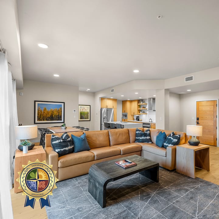 Moose Chalet | Exclusive Tamarack Perks - Donnelly, ID