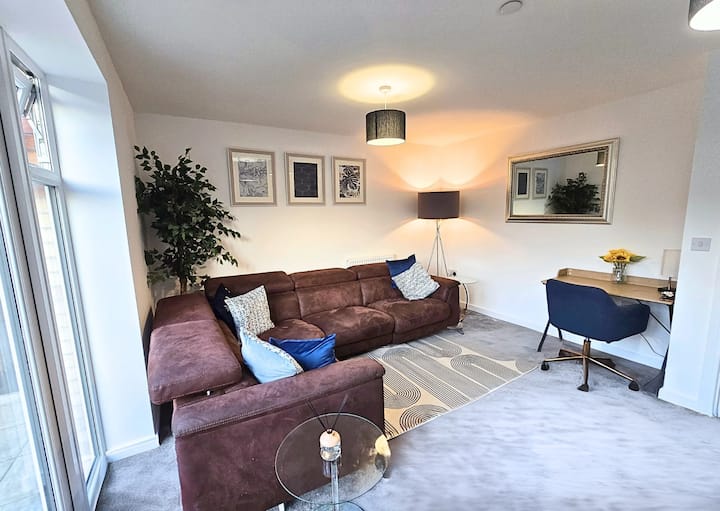 Wayfield House*sleeps 5*groups*parking - Newport