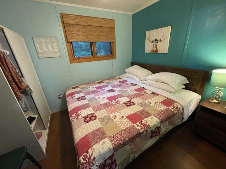 Cama tamaño king y armario