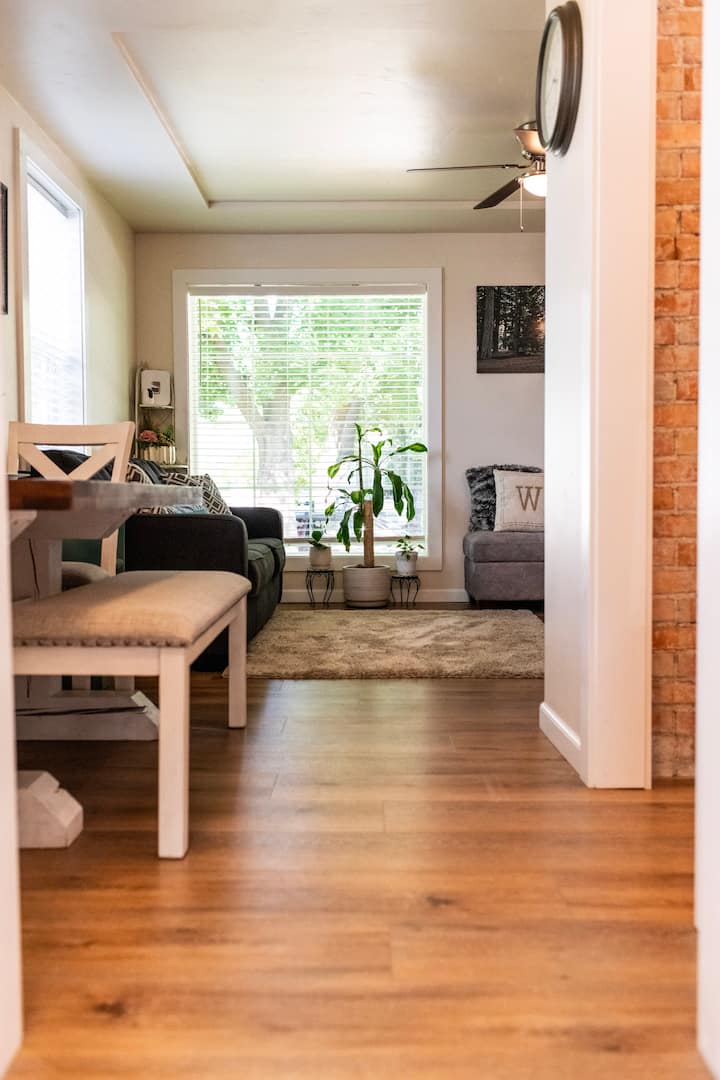 Eastside Suite-cozy 3 Bedroom Home Next 2 Downtown - Kalispell, MT