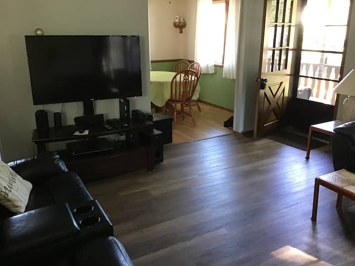 Happy Vacation Home - Grand Bend