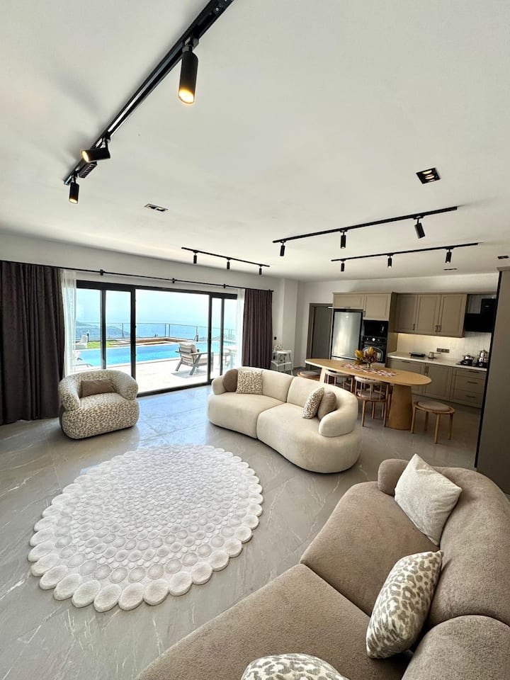 Deniz Manzaralı Villa - Faralya