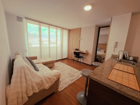 Successful Airbnb property: Loft • Queen Bed • Fast Wifi • Balcony in Puente Aranda