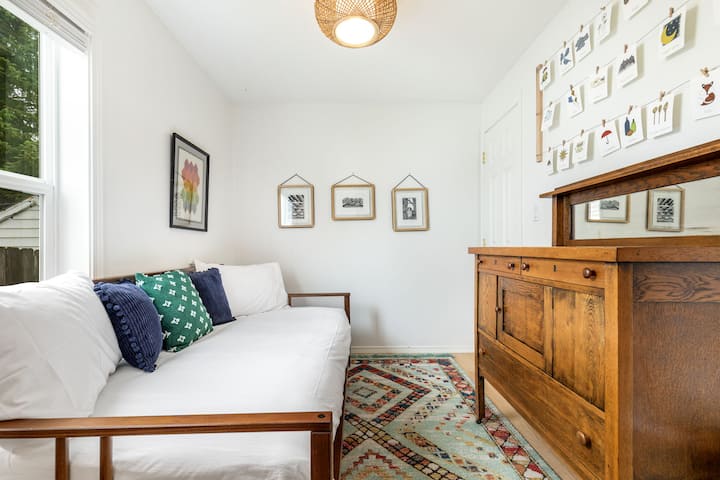 საძინებელი 4